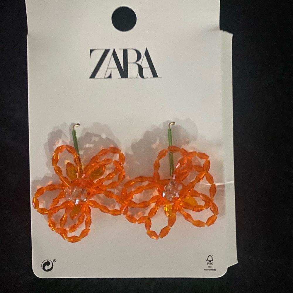 Zara flower earrings